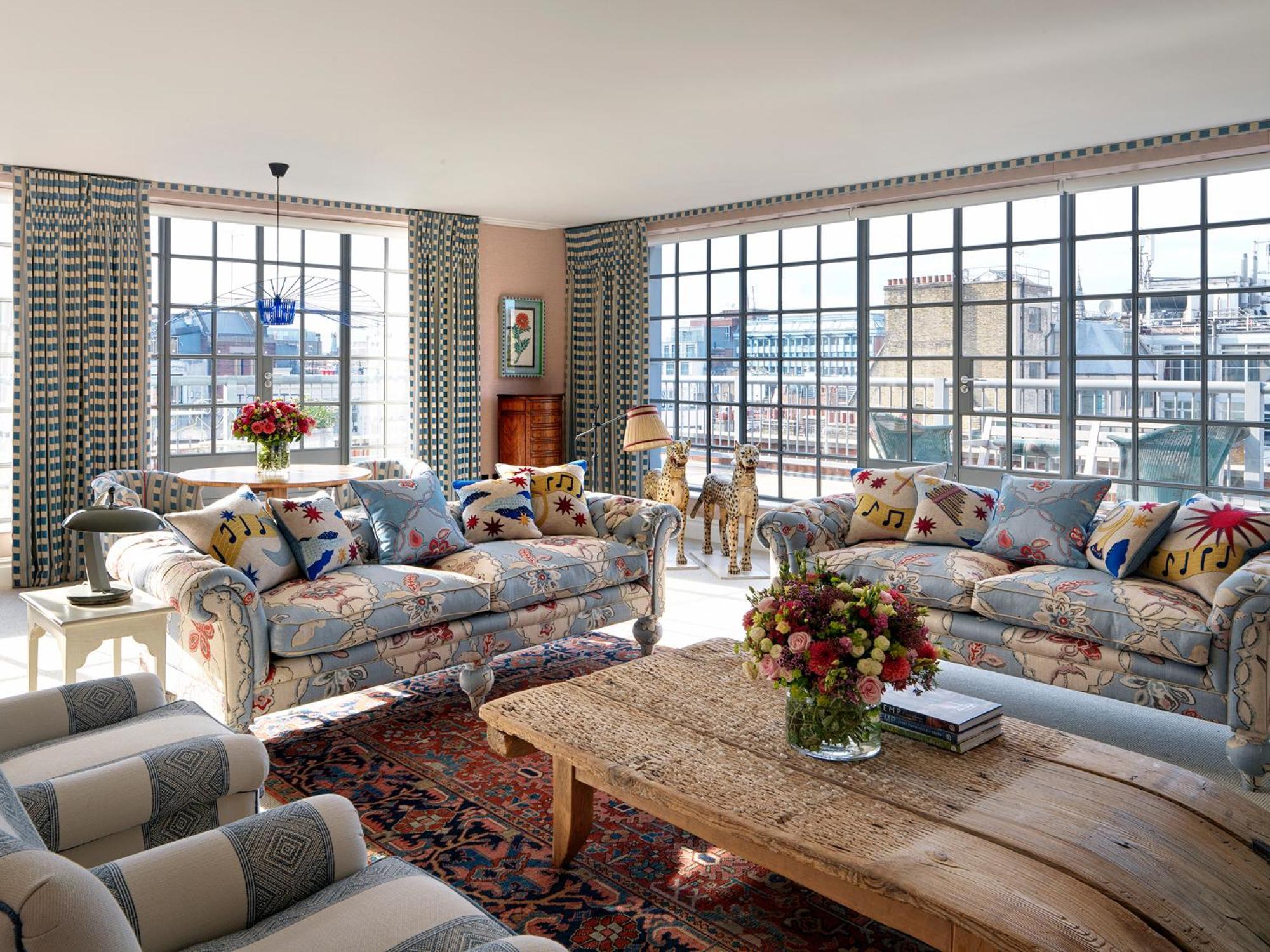 Two-Bedroom Suite,1543813984:JPEG